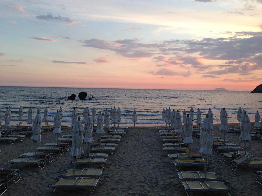 Cento Passi Dal Mare Apartment Gaeta Bilik gambar