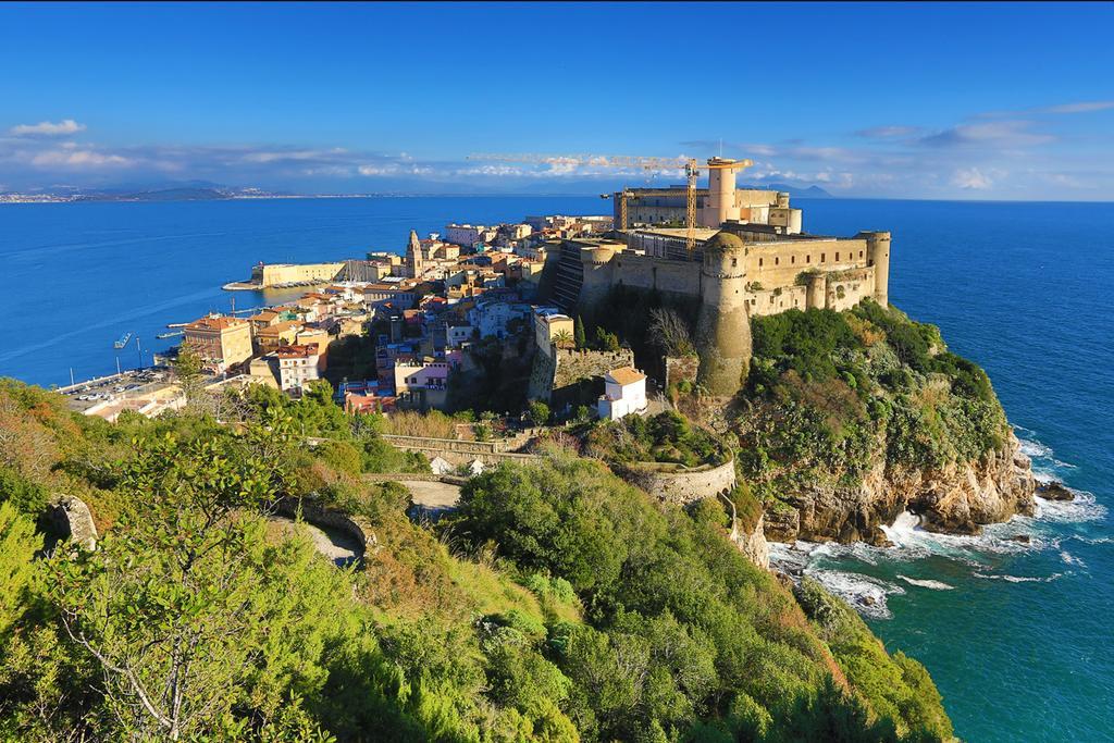 Cento Passi Dal Mare Apartment Gaeta Luaran gambar